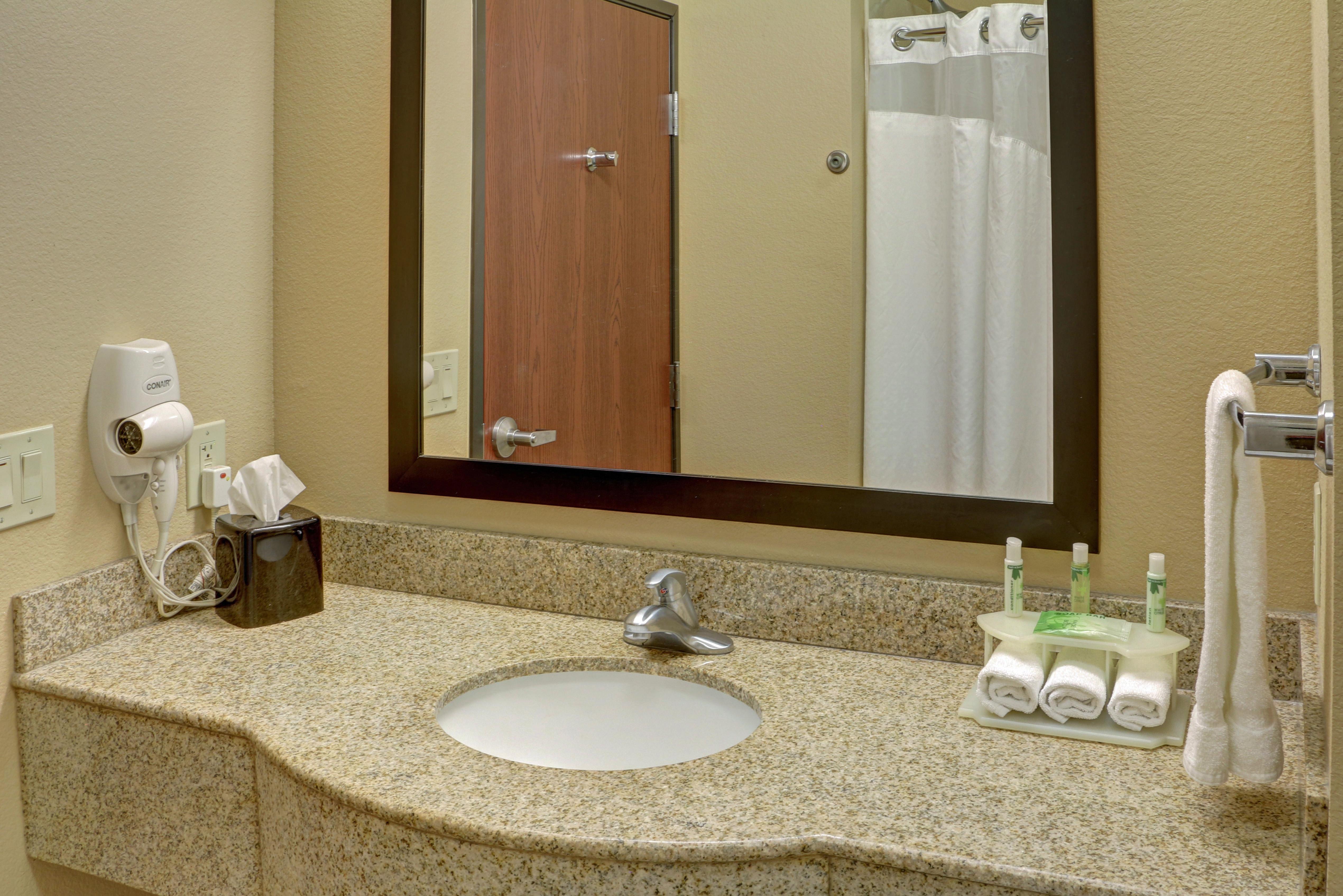 Holiday Inn Express Hotel & Suites Texarkana East By Ihg Exterior foto